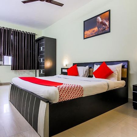 Oyo 24761 All Seasons Guest House มัดกอน ภายนอก รูปภาพ