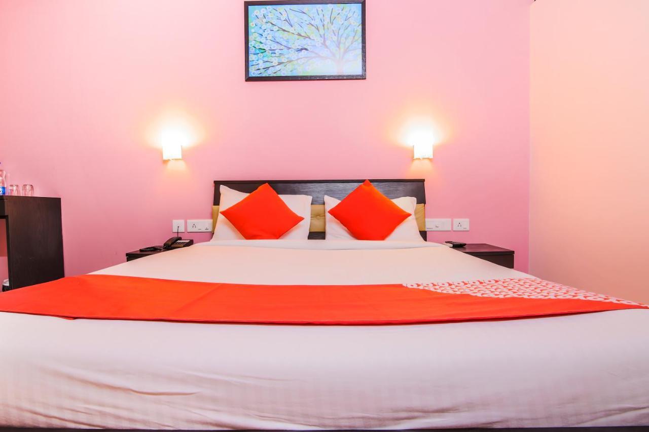 Oyo 24761 All Seasons Guest House มัดกอน ภายนอก รูปภาพ