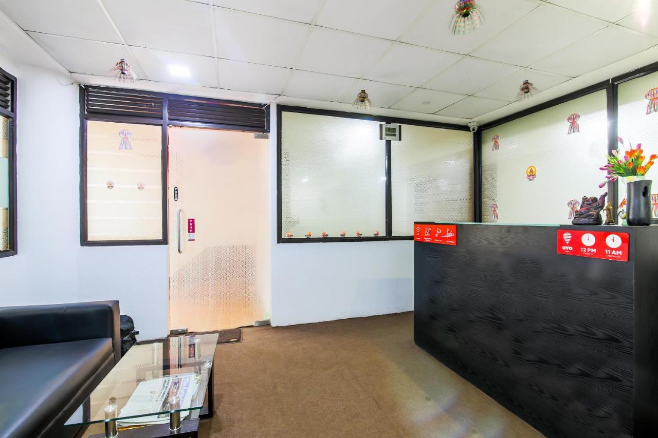 Oyo 24761 All Seasons Guest House มัดกอน ภายนอก รูปภาพ