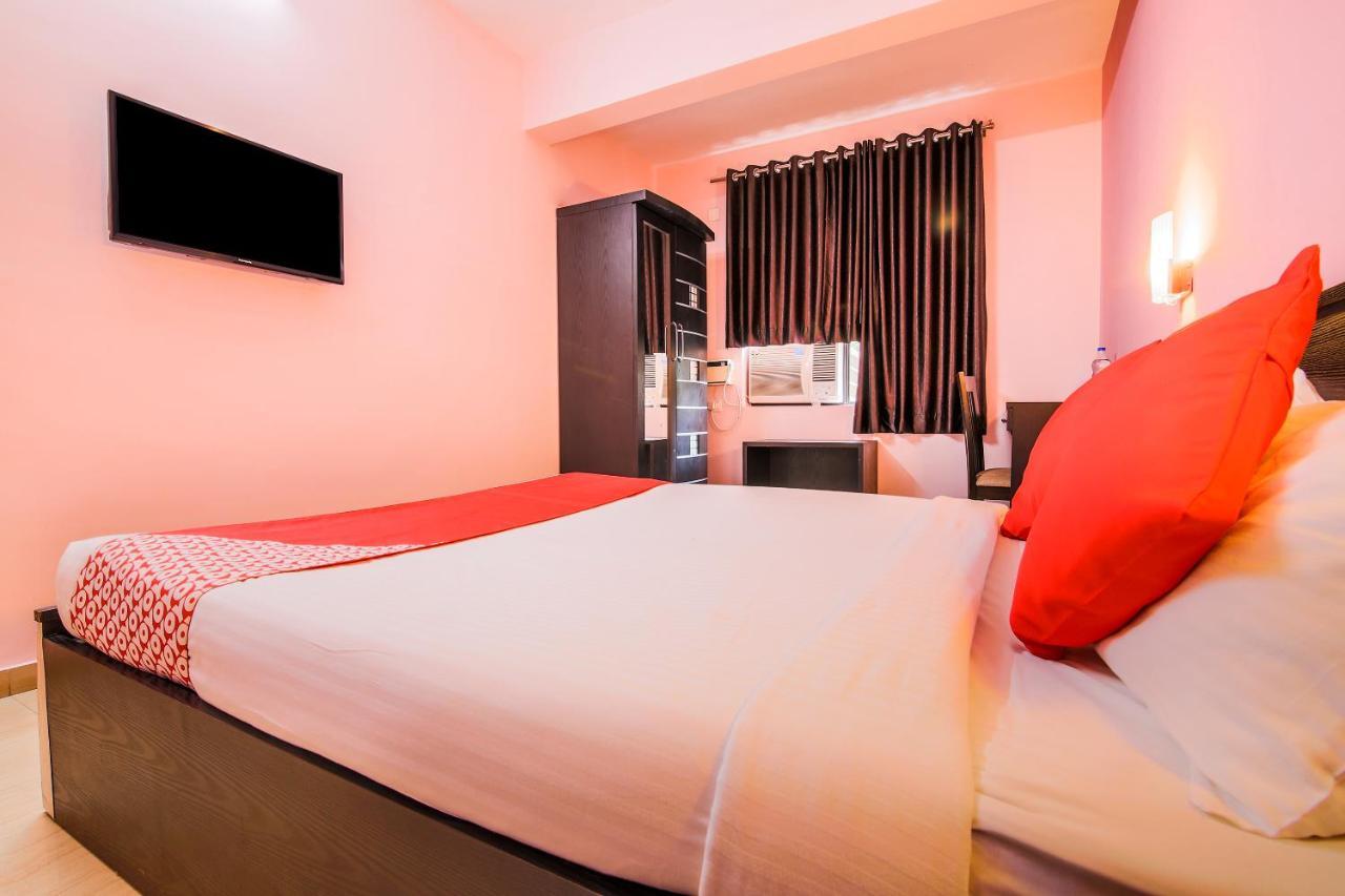 Oyo 24761 All Seasons Guest House มัดกอน ภายนอก รูปภาพ