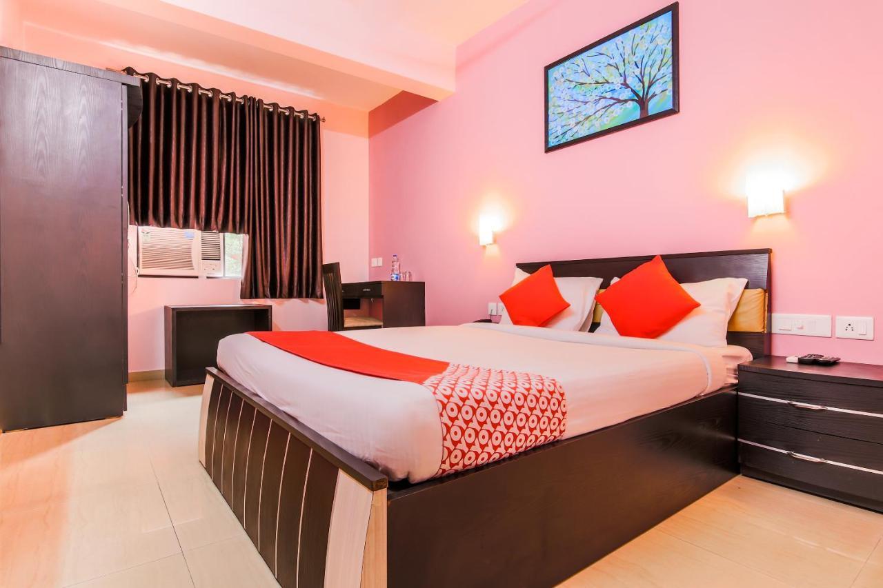 Oyo 24761 All Seasons Guest House มัดกอน ภายนอก รูปภาพ