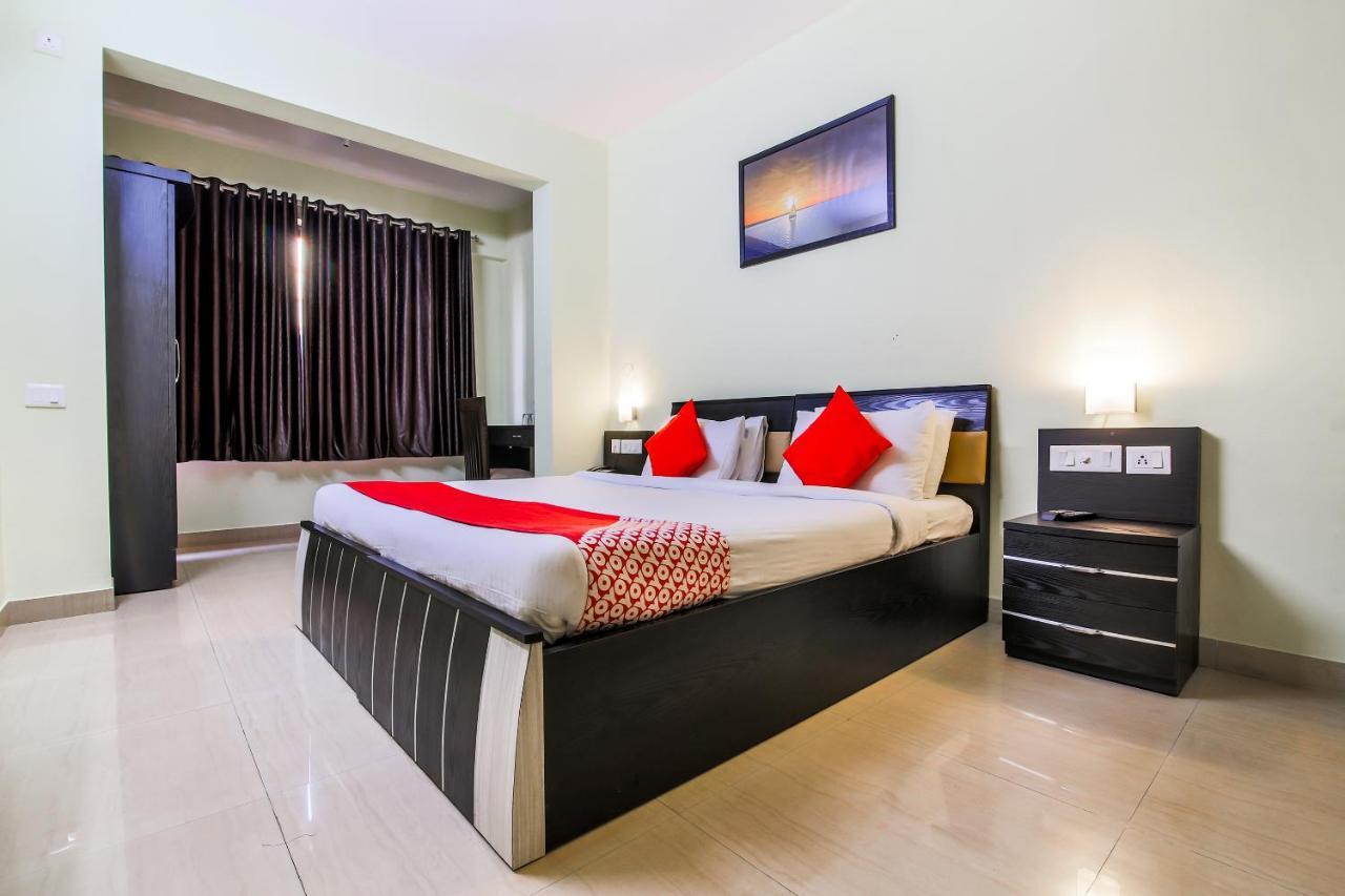 Oyo 24761 All Seasons Guest House มัดกอน ภายนอก รูปภาพ