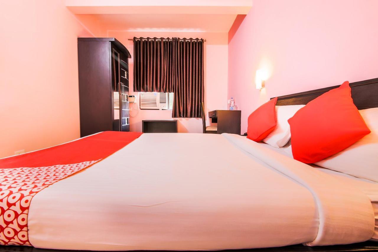 Oyo 24761 All Seasons Guest House มัดกอน ภายนอก รูปภาพ